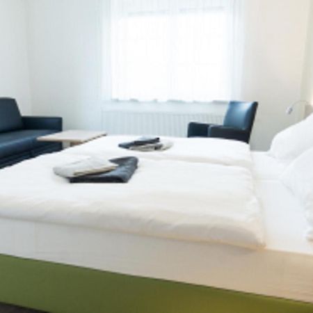 Bauers Gaestehaus Obersiebenbrunn Buitenkant foto