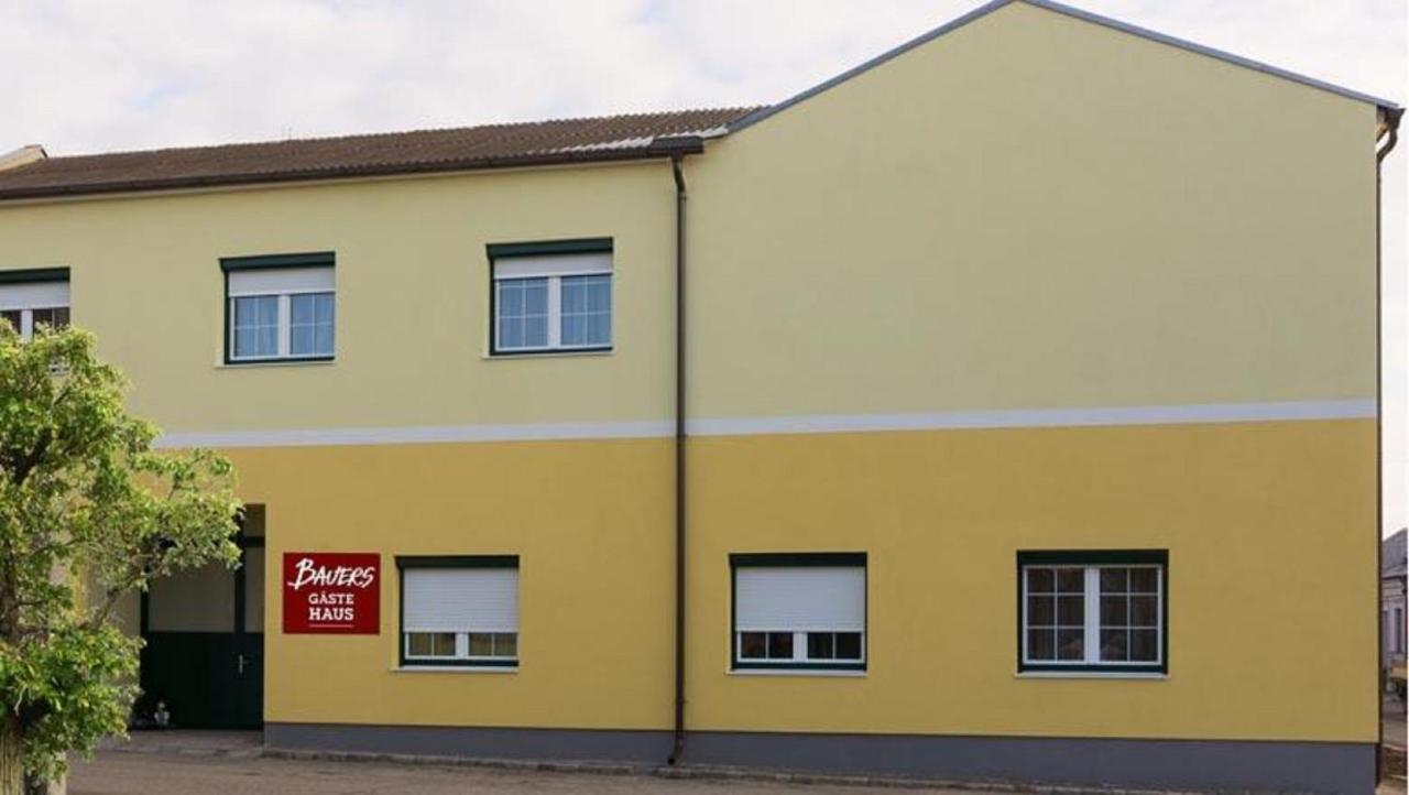 Bauers Gaestehaus Obersiebenbrunn Buitenkant foto
